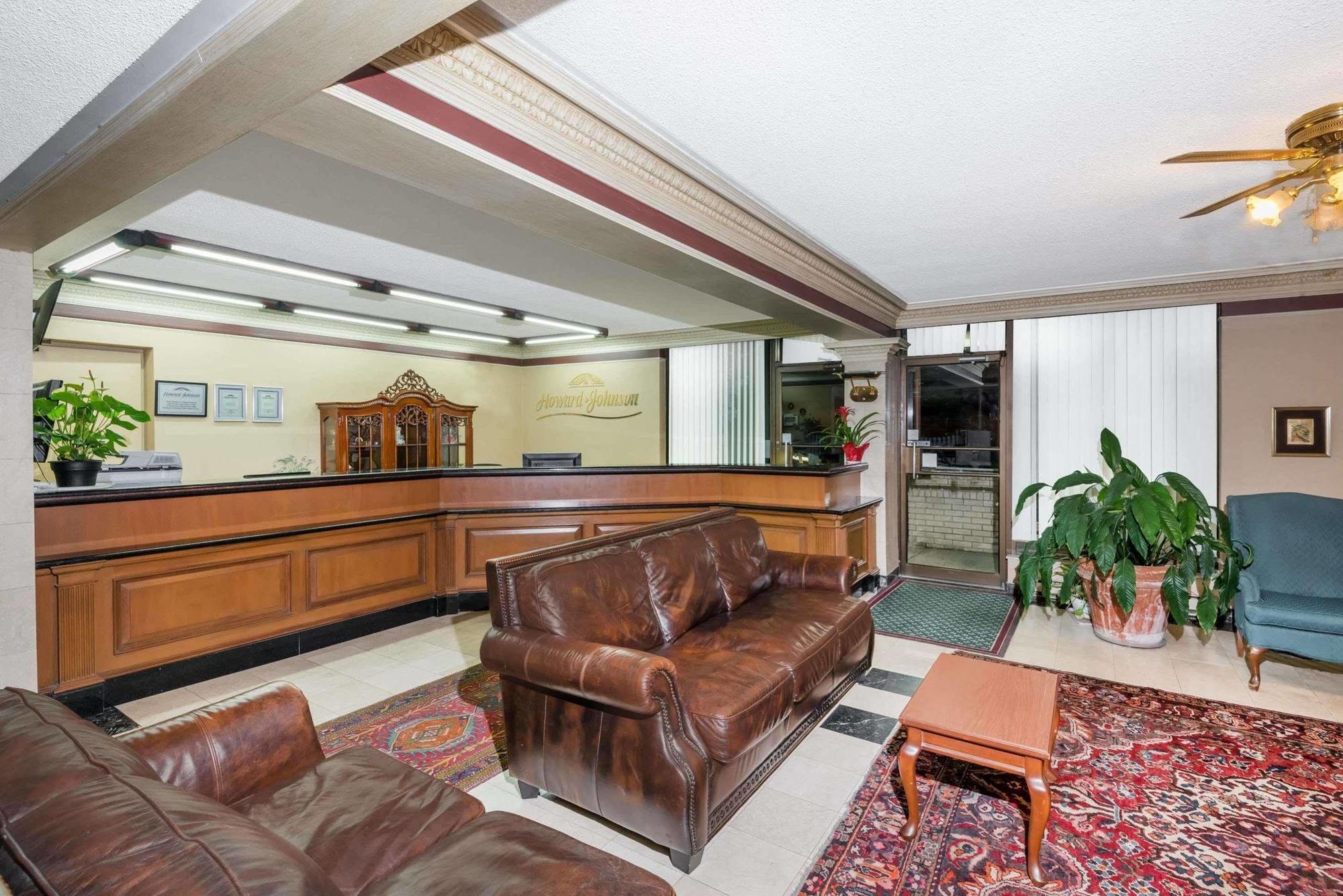 Surestay Plus By Best Western Windsor Exterior foto