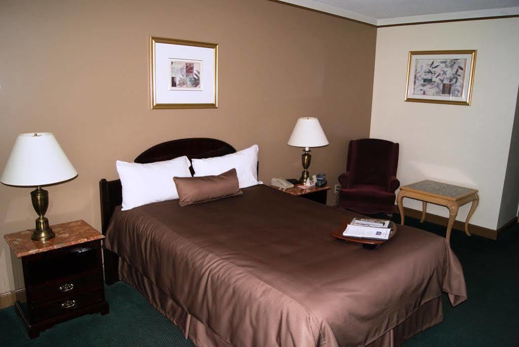 Surestay Plus By Best Western Windsor Exterior foto